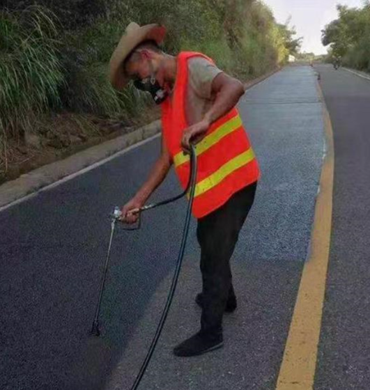 三门峡路面喷涂翻新彩色步道施工方案