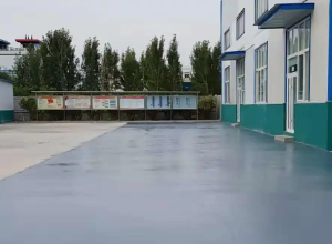 三门峡彩色路面喷涂翻新的材料对冬季